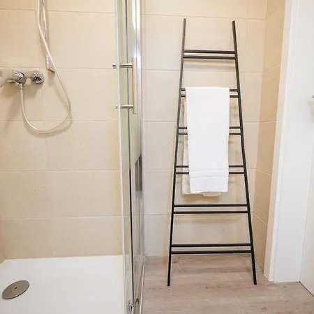 Apartment Deluxe - Living & Work Place